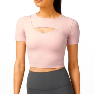 GET CENTERED LULULEMON TOP